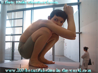 Landmark Boy - by Ron Mueck, Aros Museum, Aarhus, Denmark 2