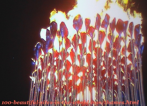 London Olympics 2012. The beautiful lights of the 205 copper petals